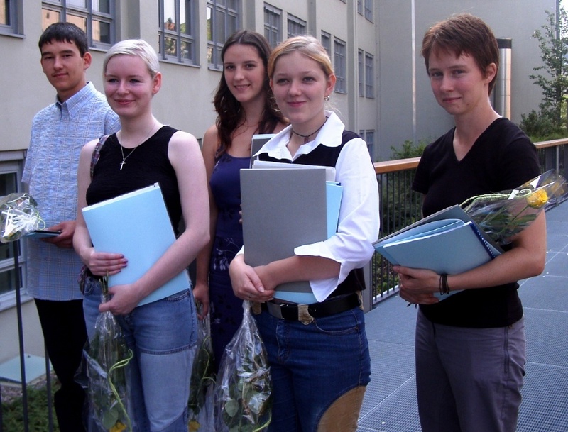 Haben Ihre Ausbildung an der FH Jena begonnen: Sebastian Kloß, Franziska Müller, Franziska Gießler, Yvonne Zabelt und Katja Morgner (v.l.n.r.)    Foto: FH Jena/Sell