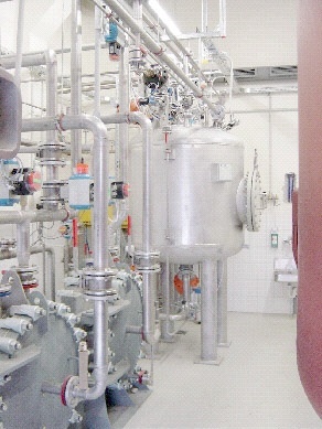Blick auf die thermische Abwasser-Desinfektionsanlage