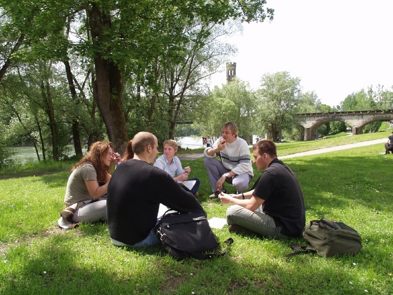 Der Campus entlang des Inns bietet angenehme "Arbeits"atmosphäre.