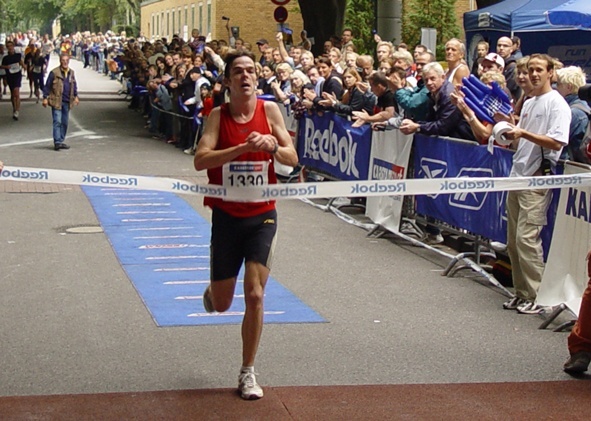 Thomas Tegelkamp siegte in der Zeit von 1:12:31 h.