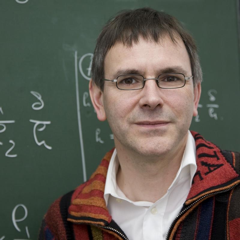 Prof. Dr. Stefan Müller.  