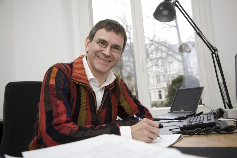 Prof. Dr. Stefan Müller.  