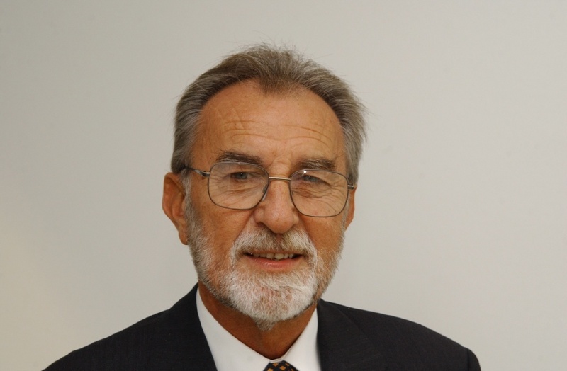 Bleibt auch als Emeritus im Fachbereich tätig: Prof. Dr.-Ing. Heinz Beilner (Foto Jürgen Huhn)