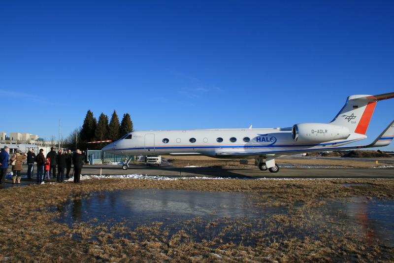 HALO in Oberpfaffenhofen nach der Landung. 