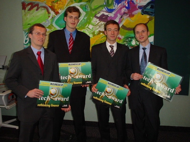 Die Sieger des "German Business Cup 2003" von der Handelshochschule Leipzig (v.l.n.r.): Alexander Strathmann, Jan Miczaika, Thomas Kühnelt und Matthias Sander. (Foto: JBS)