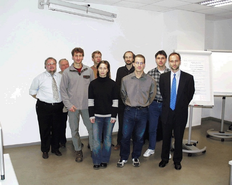 Die Beobachter Prof. Bernd Ahrens, Prof Bernd Hantke und die Teilnehmer Thomas Goden, Joern Bock, Claudia Matzke, Dr. Roland Kilper, Thomas Brand, Hans-Peter Ehrhardt. Ganz rechts Initiator und Moderator Prof. Klaus Watzka.