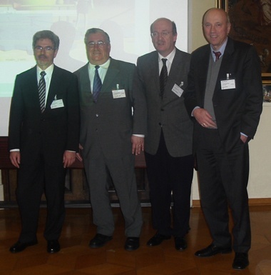 Von links nach rechts: Prof. Reiser (Fraunhofer IMK), Prof. Encarnaçao (Fraunhofer IGD), Prof. Wahlster (DFKI), Dr. Reuse (BMBF)