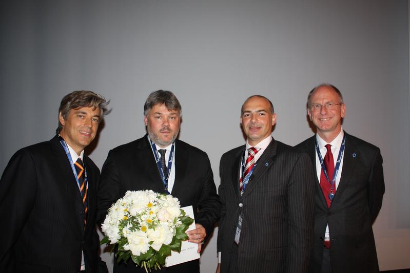 Prof. Dr. med. Bornstein, Prof. Dr. med. Brendel, Dr. El-Hashimi (Novo Nordisk) und David Albachten (Novo Nordisk, v.l.n.r.)