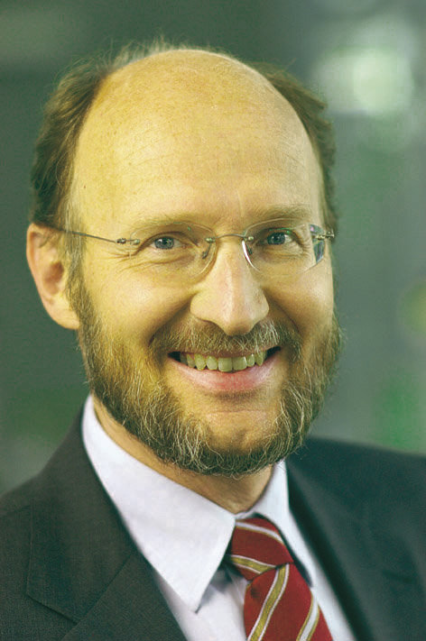 Auf Rang 9 unter den Top-200: Prof. Dr. Hans Ulrich Buhl, Inhaber des Augsburger Lehrstuhls für BWL, Wirtschaftsinformatik, Finanz- und Informationsmanagement sowie Leiter des Kernkompetenzzentrums Finanz- & Informationsmanagement