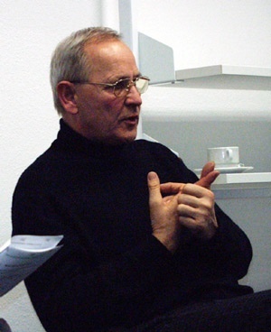 Prof. Rüffler während einer Klausurtagung.