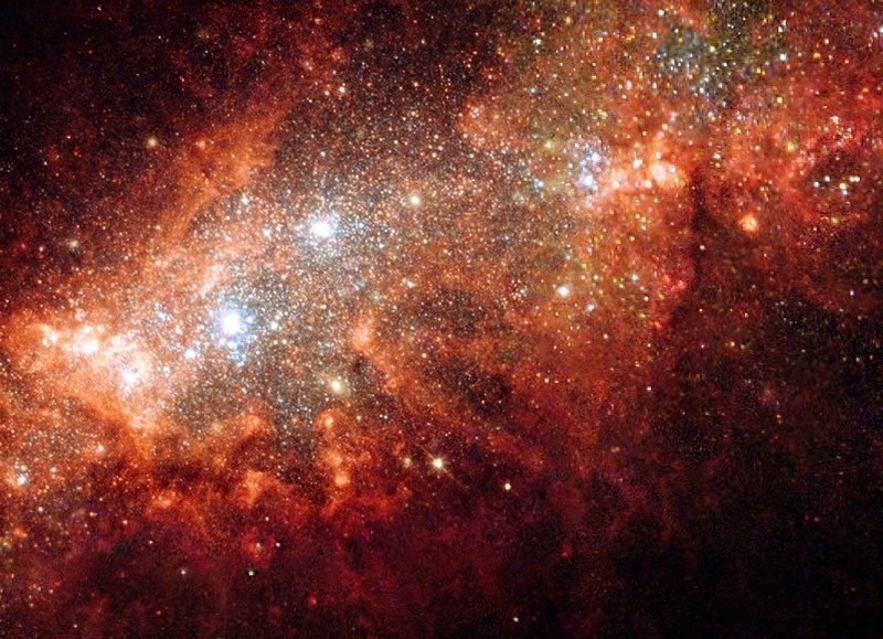 Der Hauptteil der Zwerggalaxie NGC 1569 mit den beiden Supersternhaufen.