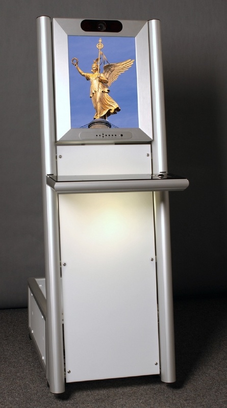 Der interaktiven 3-D-Kiosk präsentiert Objekte dreidimensional in fotorealistischer Qualität. © Fraunhofer HHI