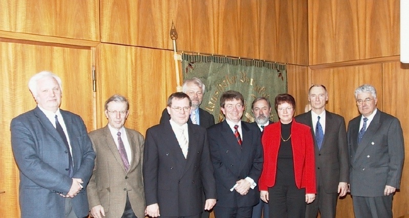 Bei der Ernennung: (v.l.n.r.) Prof. Dr.-Ing. R. Scholz, Dr. P. Kickartz, Prof. Dr.-Ing. O. Carlowitz, Prof. Dr.-Ing. N. Müller, Prof. Dr. B. Heins, Prof. Dr.-Ing. M. Jischa, Frau Heins, Prof. Dr.-Ing. H.-P. Beck, Prof. Dr. -Ing. P. Dietz.