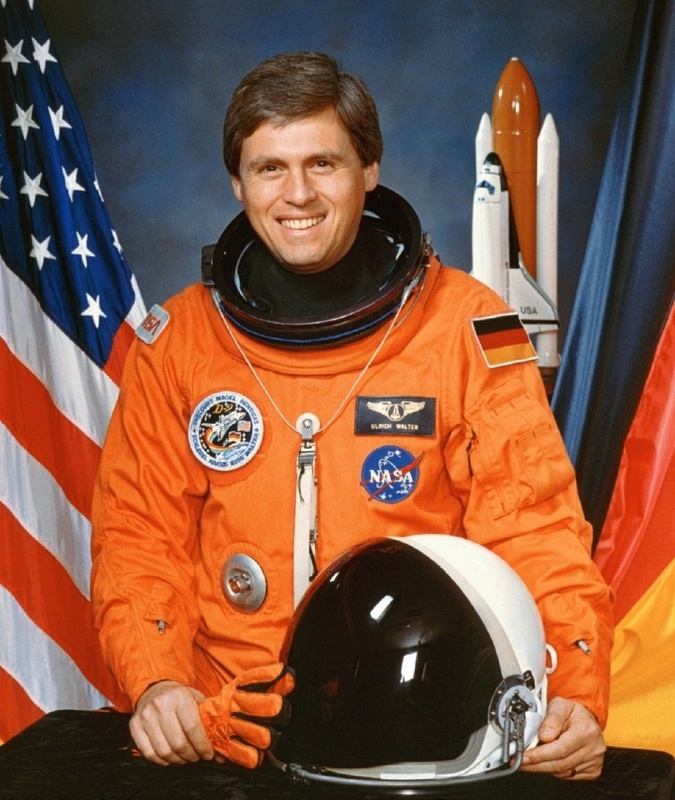 Prof. Ulrich Walter vor seinem Flug in den Weltraum