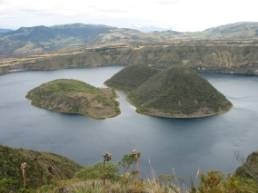 Der Kratersee Cuicocha in Ecuador, aus dem Forscher der TU Berlin Proben entnehmen.