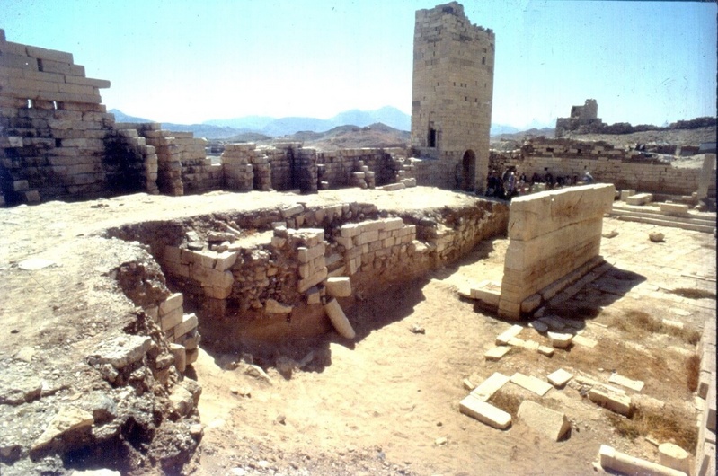 Der Fundort der Inschrift: der Tempel in Sirwah. (Foto: DAI)